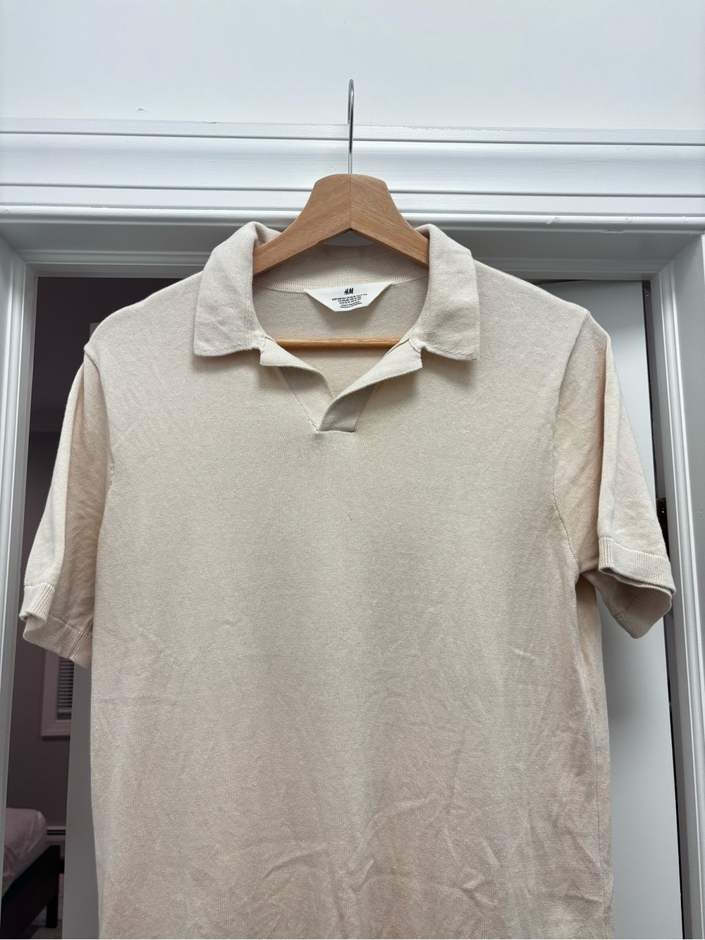 H&M Men's Beige Short-Sleeve Polo Shirt